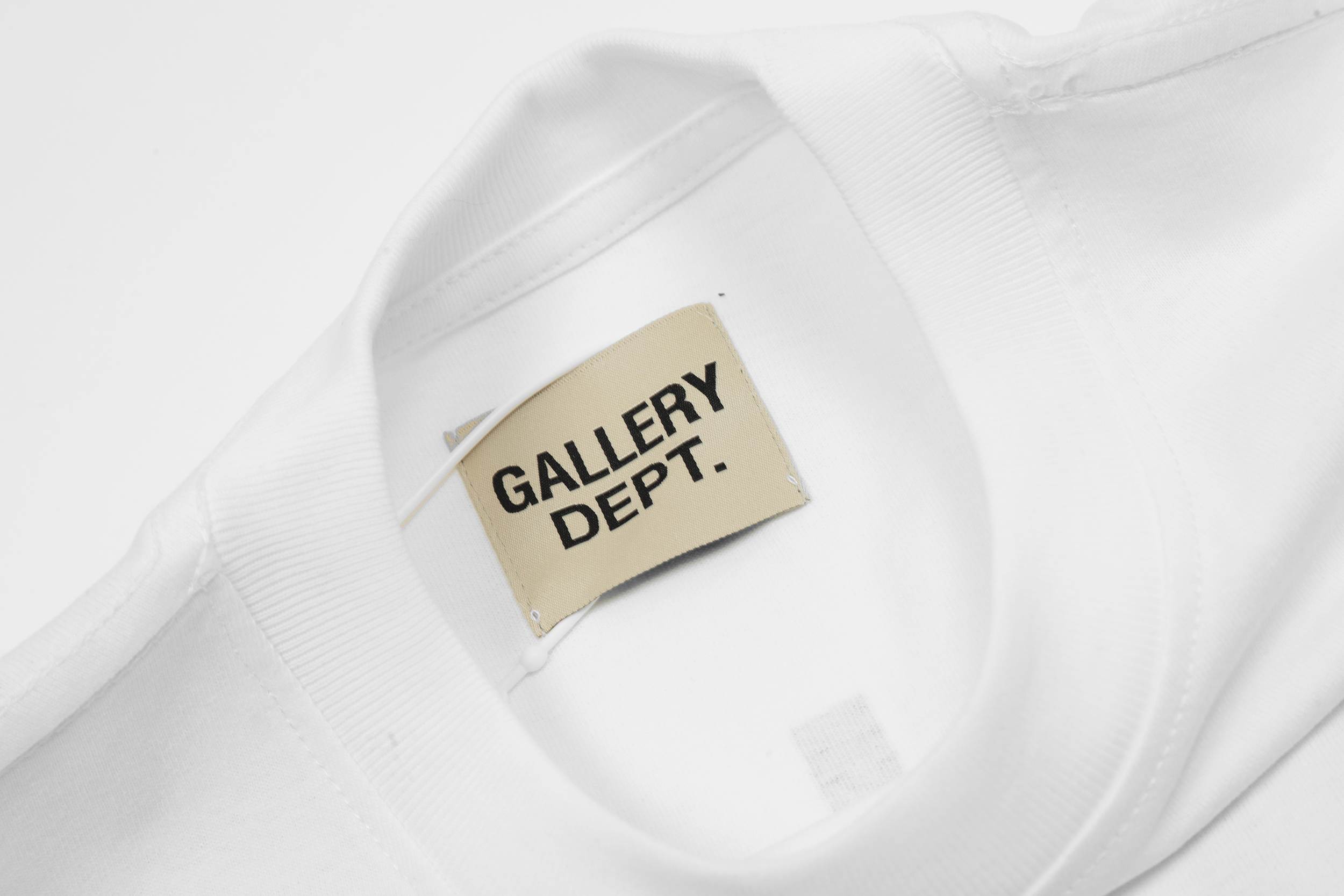 GALLERY DEPT New T-shirt D79